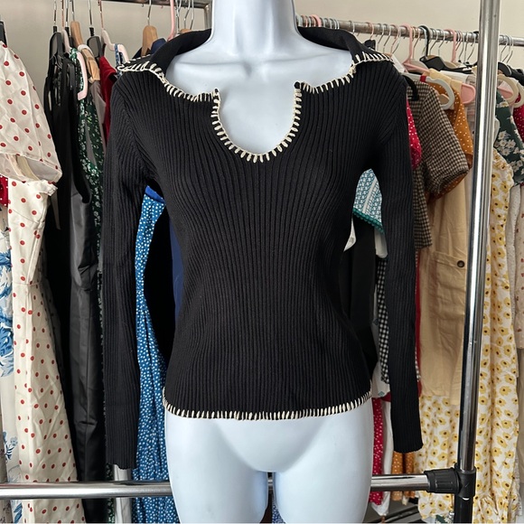 Rihoas Black Lapel Seam Colorblock Knit Top - Picture 9 of 9